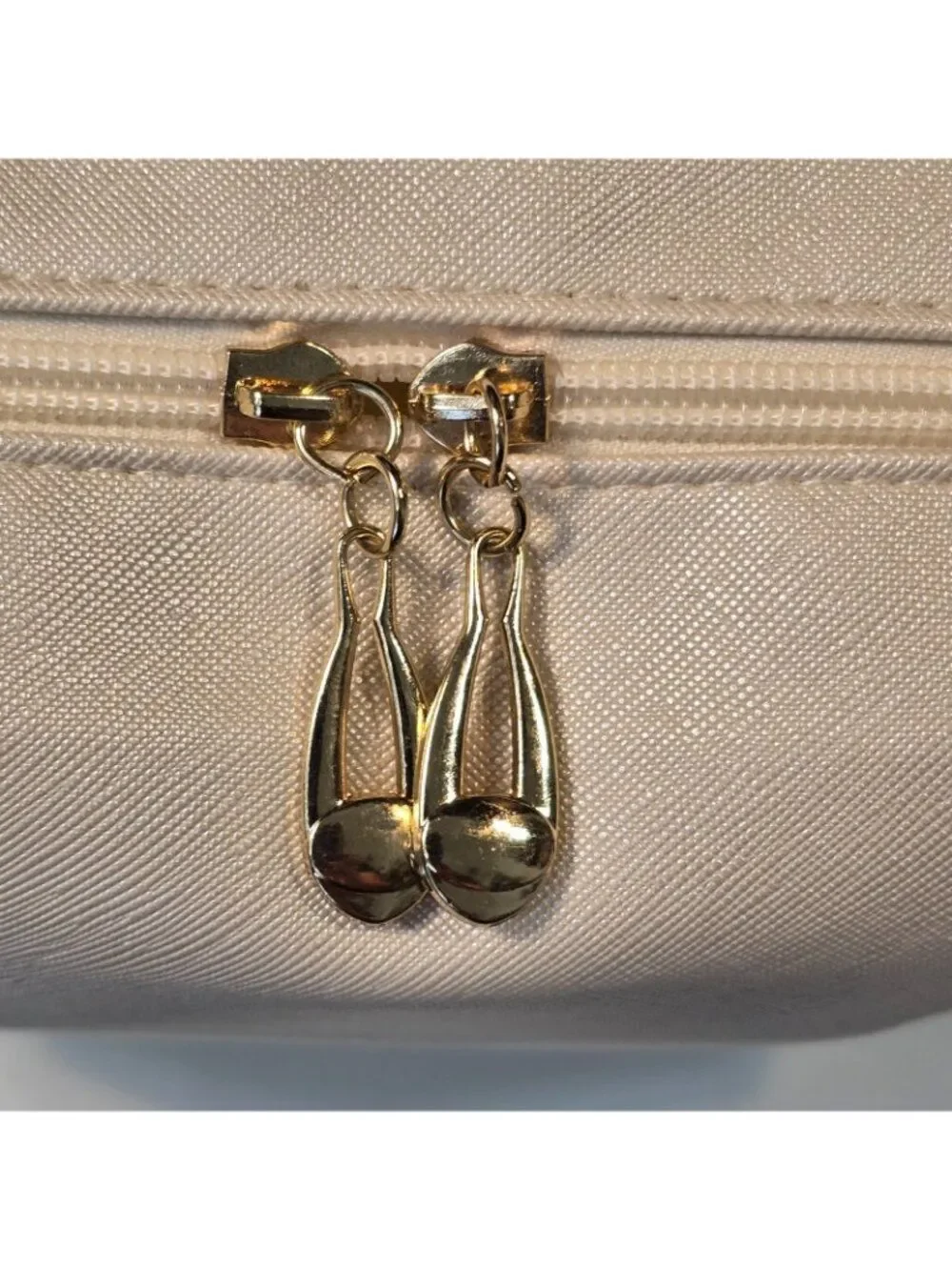 Waterproof PU Leather Beige Case Travel Makeup Bag 2 Gold-Toned Zipper Pulls